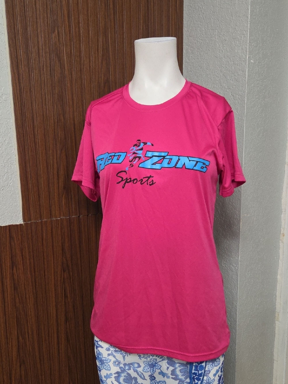 Red Zone Sports Women’s Short Sleeve Tee in Hot Pink